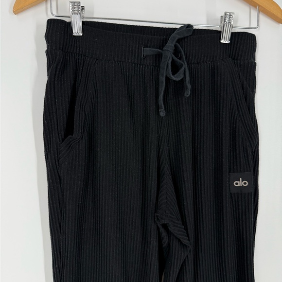 ALO Yoga Muse Ribbed Sweatpant in Black | Size Small - Picture 6 of 9